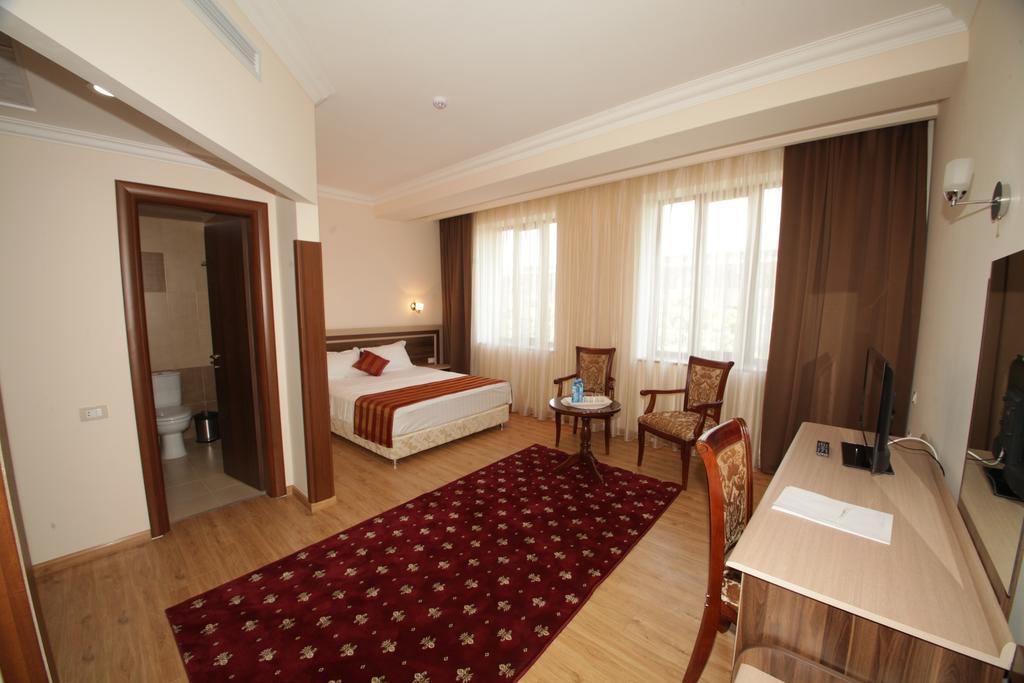 Artsakh Hotel Jerevan Eksteriør bilde