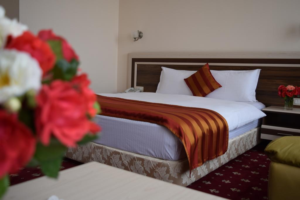 Artsakh Hotel Jerevan Eksteriør bilde