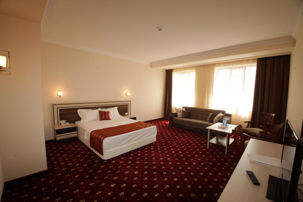 Artsakh Hotel Jerevan Eksteriør bilde