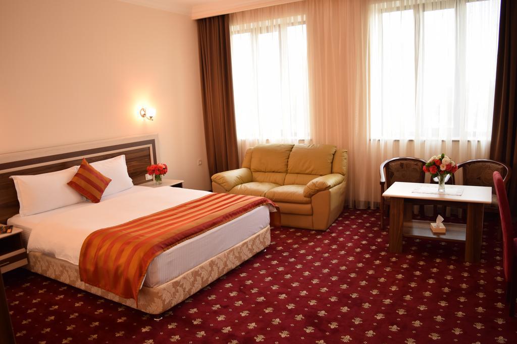 Artsakh Hotel Jerevan Eksteriør bilde