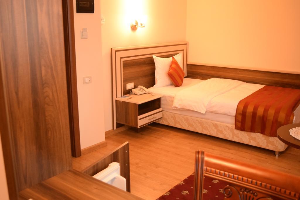 Artsakh Hotel Jerevan Eksteriør bilde