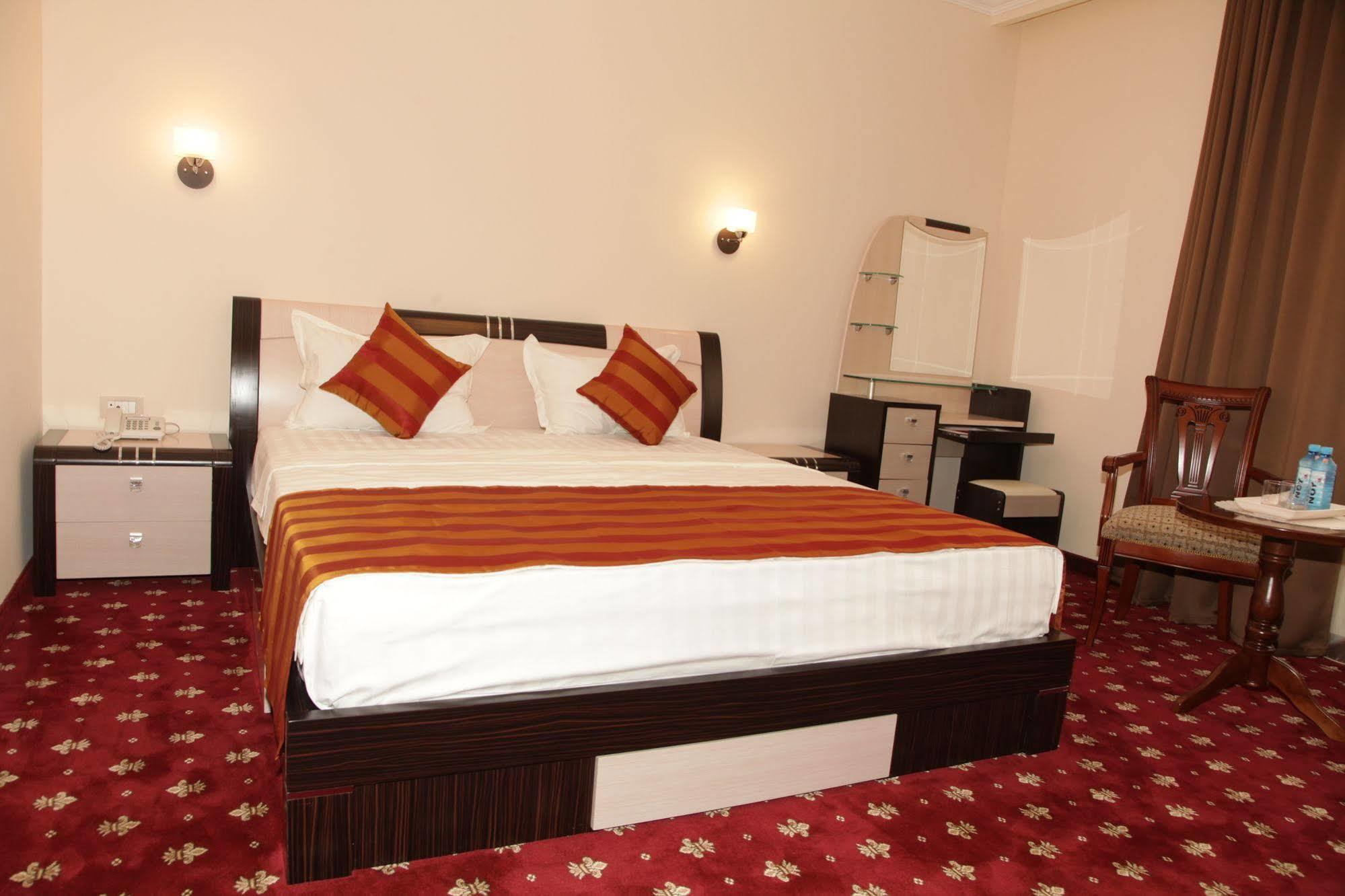 Artsakh Hotel Jerevan Eksteriør bilde