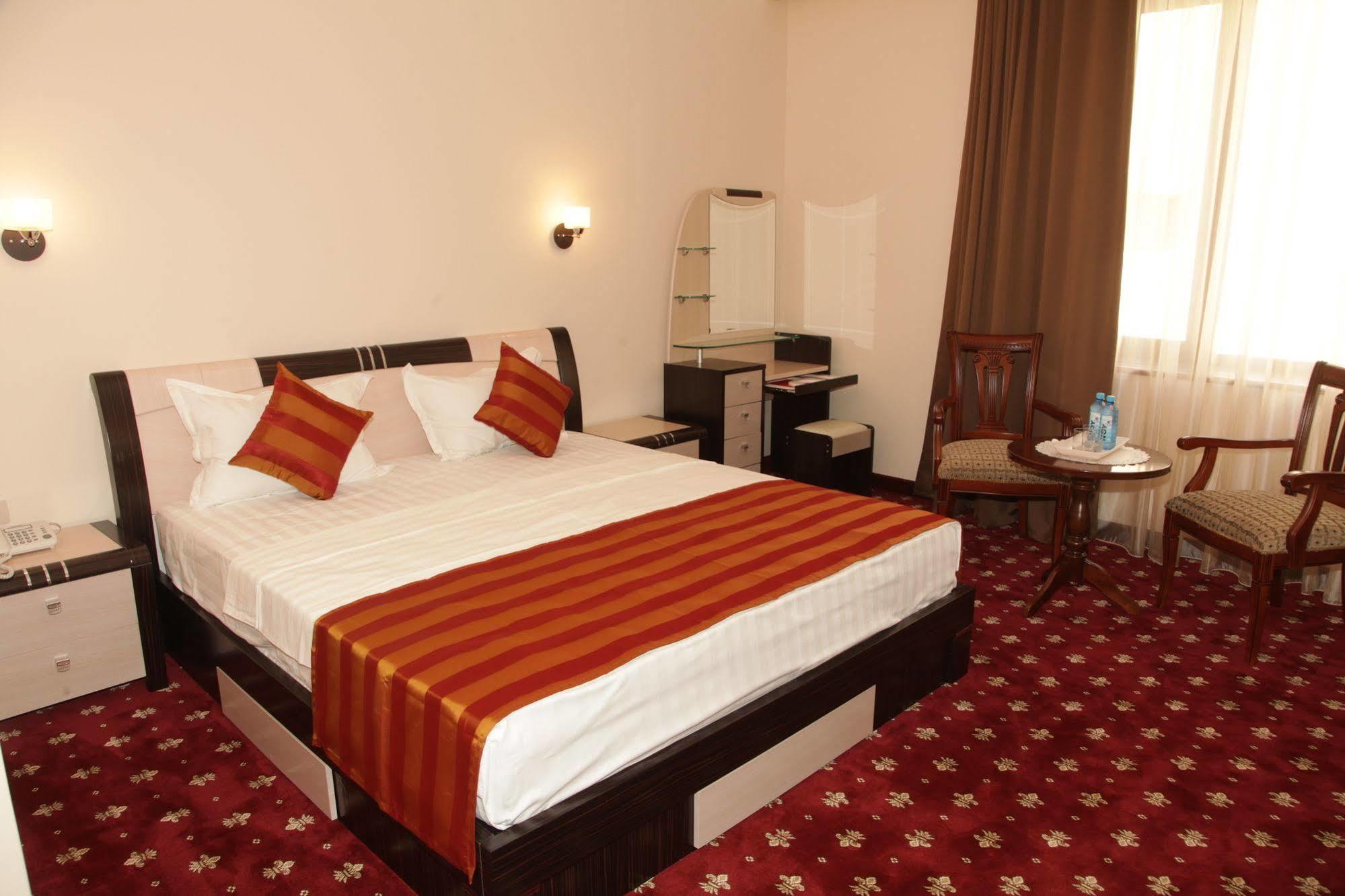 Artsakh Hotel Jerevan Eksteriør bilde